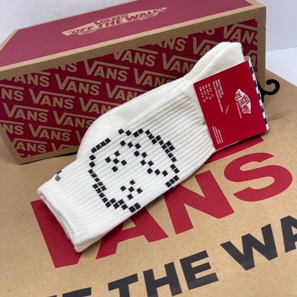 Vans Designer Logo Sport Skater Surfer Crew
Cut Socks
Clay Crew Socks (1 pair) - Picture 3 of 16